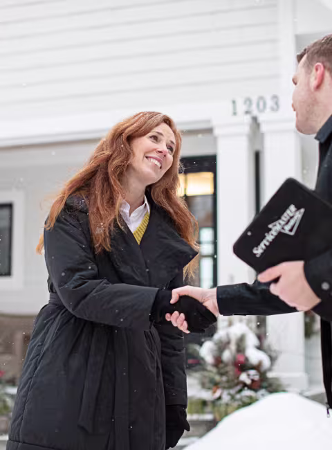 servicemaster customer thanking technician