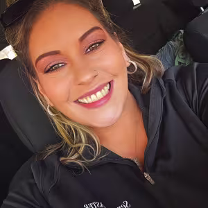 Janelle Profile Pic 