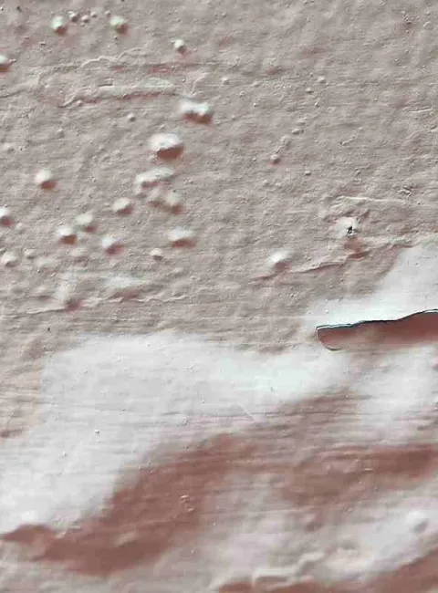 Bubbling white paint