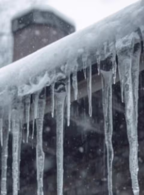 ice dams and roof leaks