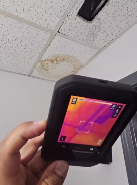 commercial-roof-leaking
