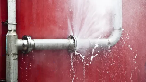 Burst Pipe with high pressure water spray