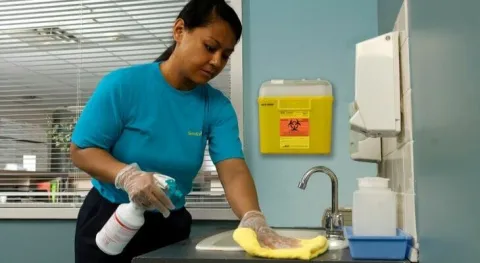 cleaning-patient-hospital-room