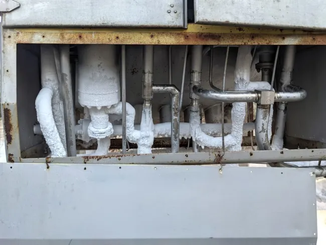 frozen-outdoor-faucet