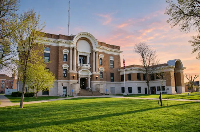 Picture of Phelps County Courthouse in Holdrege, NE during sunset