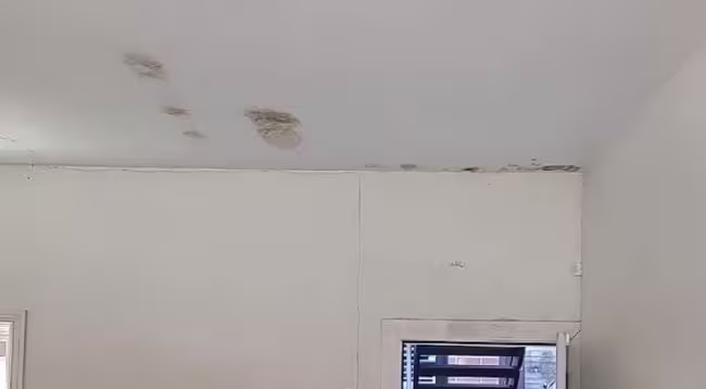 water-stains-garage