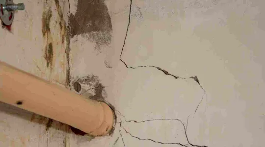 cracked foundation in closet