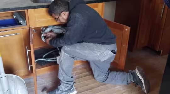burst-pipe-in-the-kitchen