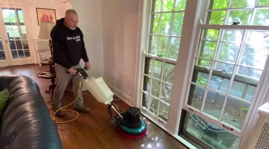 hardwood-floor-water-damage
