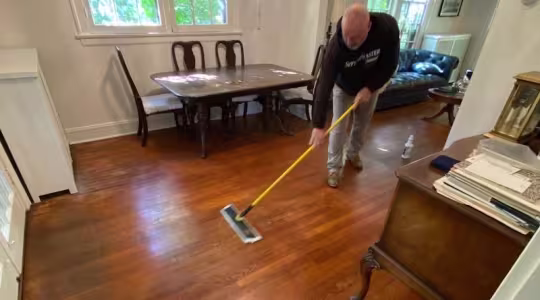 laminate-flooring-water-damage